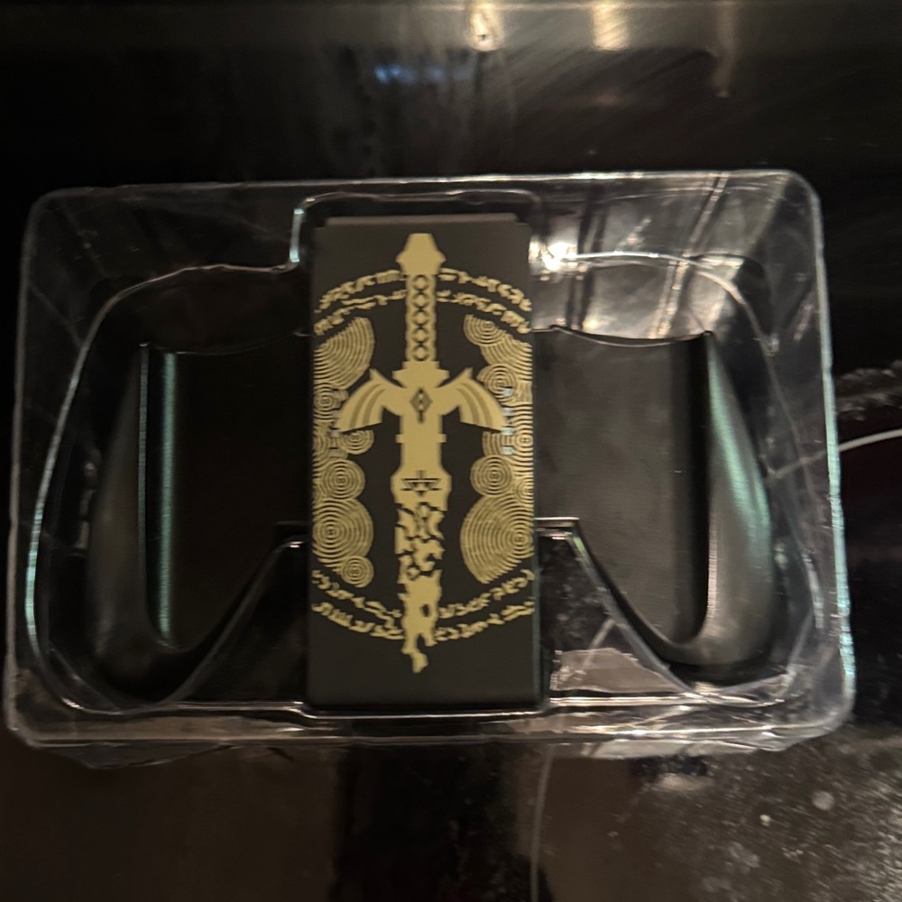 Elegant Black and Gold VR Controller Stand